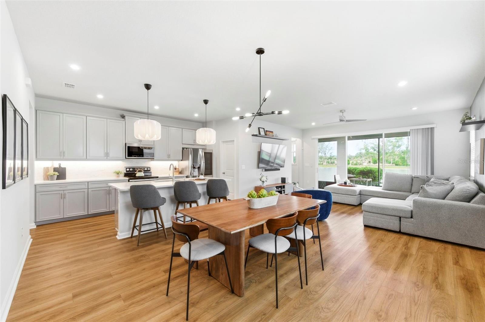 Listing photo id 5 for 4327 Cloud Hopper Way