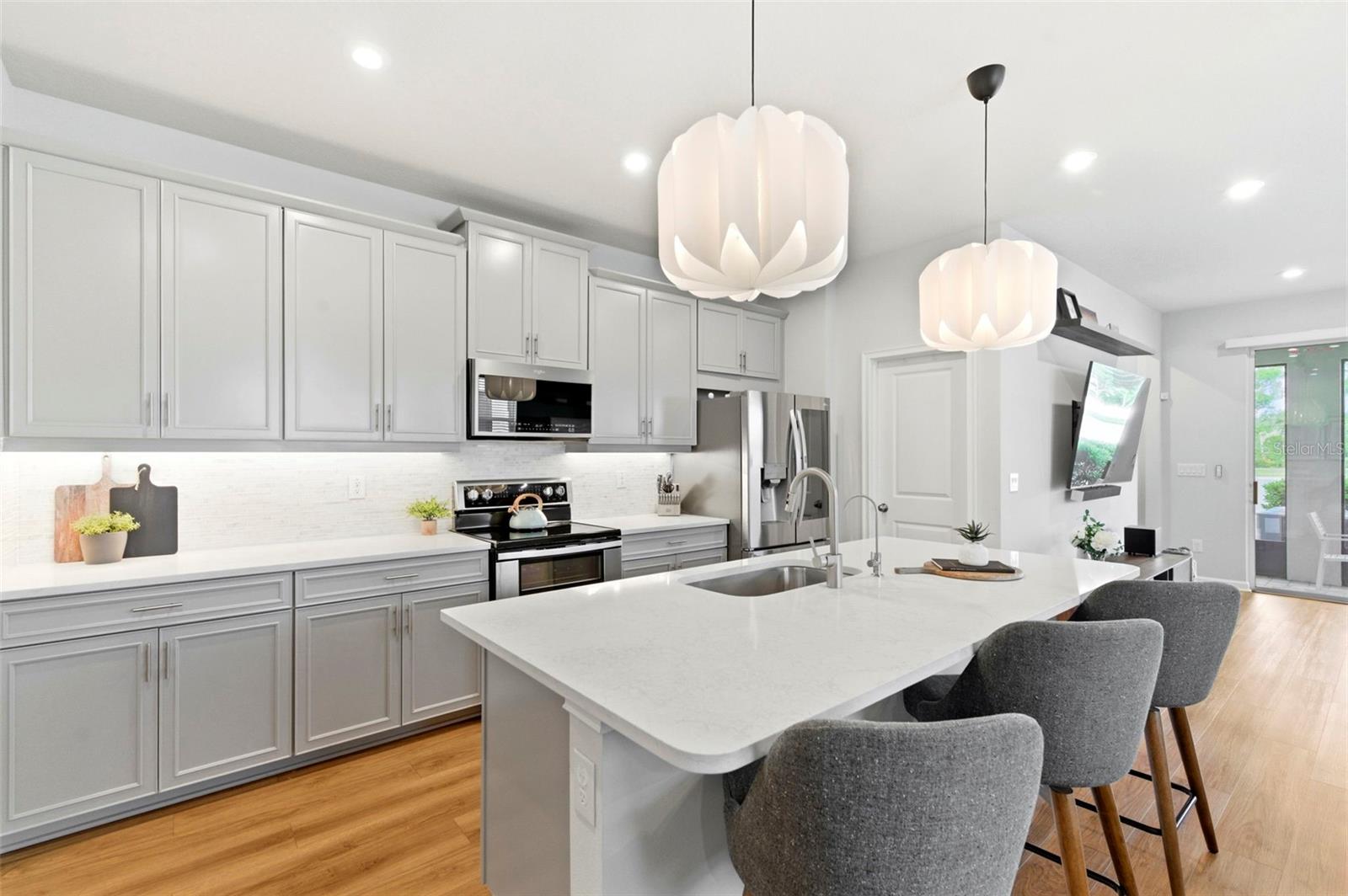 Listing photo id 7 for 4327 Cloud Hopper Way