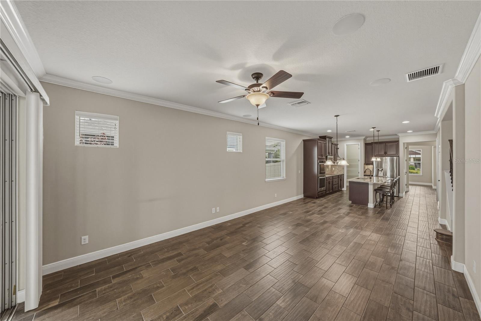 Listing photo id 19 for 19099 Long Lake Ranch Boulevard