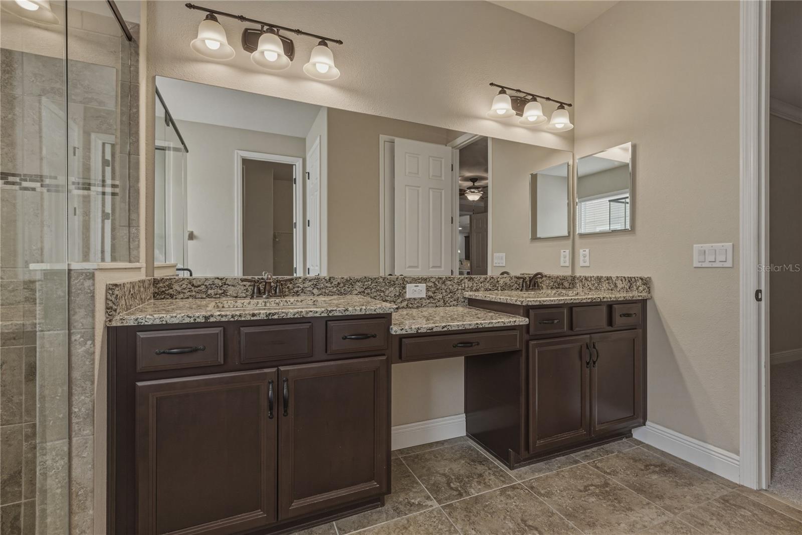 Listing photo id 26 for 19099 Long Lake Ranch Boulevard