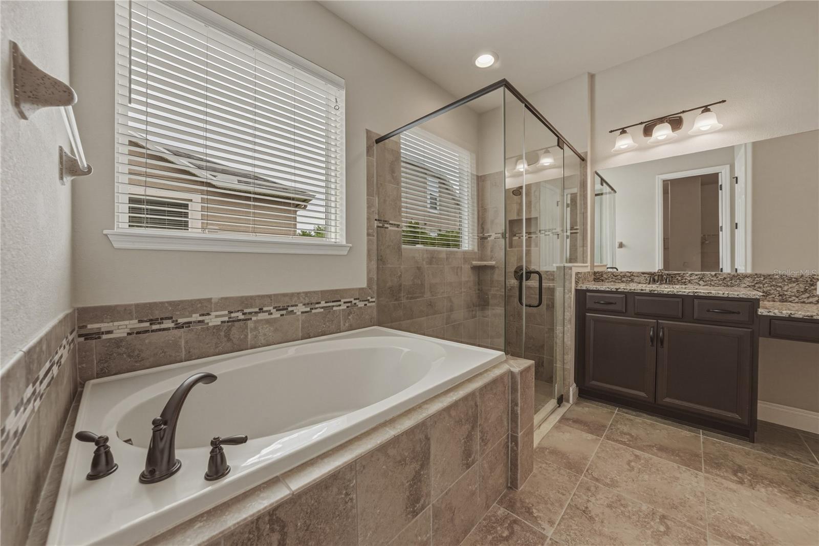 Listing photo id 27 for 19099 Long Lake Ranch Boulevard