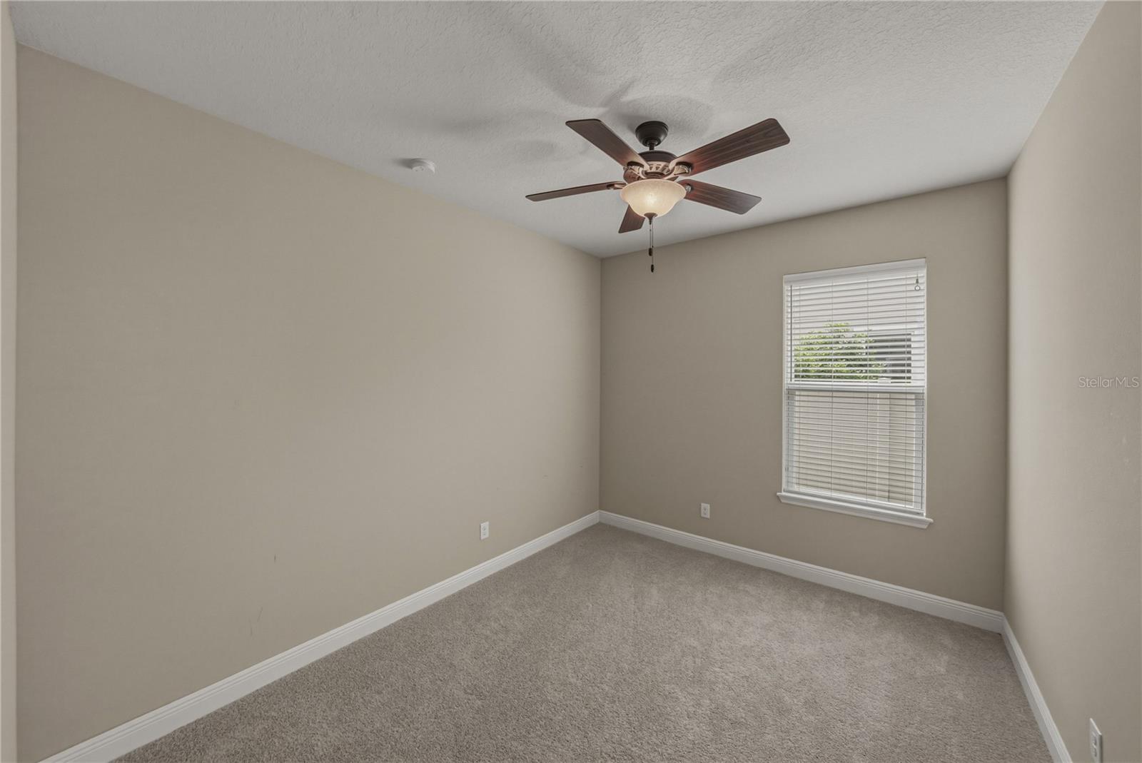 Listing photo id 29 for 19099 Long Lake Ranch Boulevard