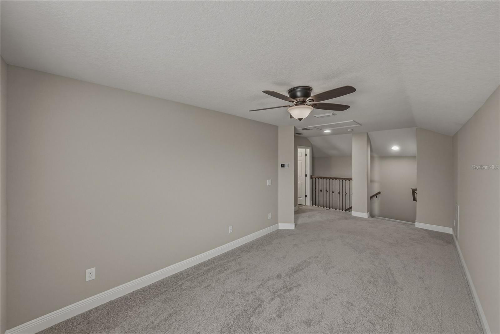 Listing photo id 38 for 19099 Long Lake Ranch Boulevard