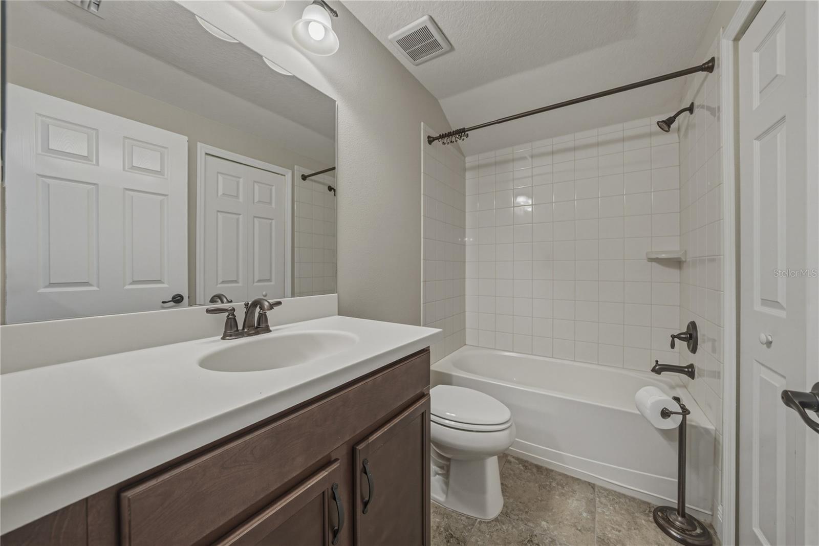 Listing photo id 41 for 19099 Long Lake Ranch Boulevard