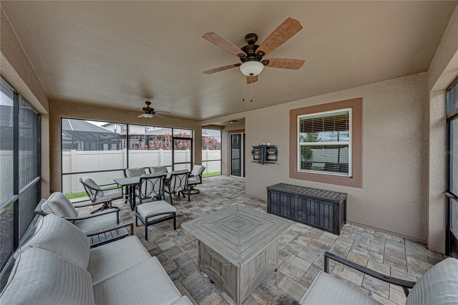 Listing photo id 45 for 19099 Long Lake Ranch Boulevard