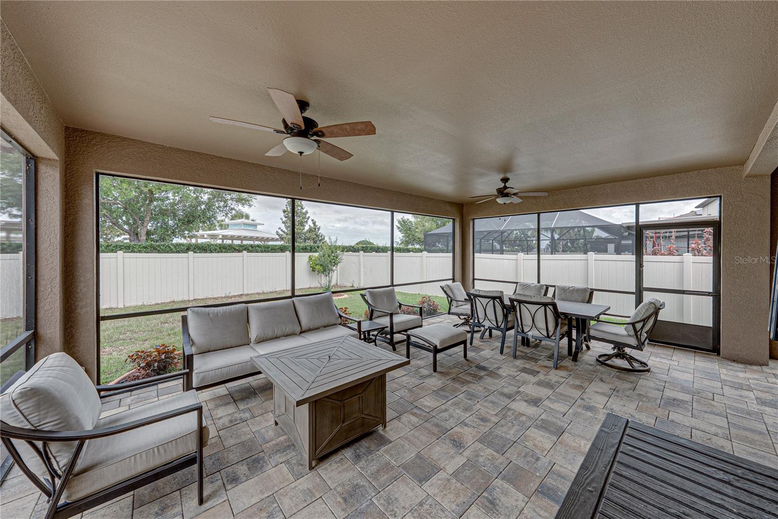 Listing photo id 46 for 19099 Long Lake Ranch Boulevard