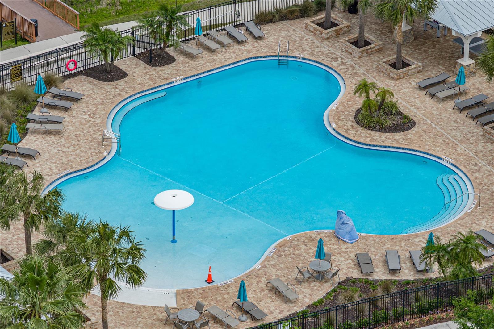 Listing photo id 57 for 19099 Long Lake Ranch Boulevard