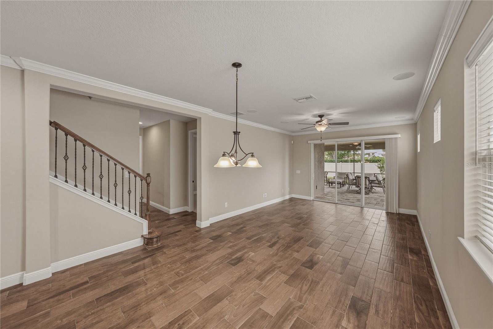 Listing photo id 4 for 19099 Long Lake Ranch Boulevard