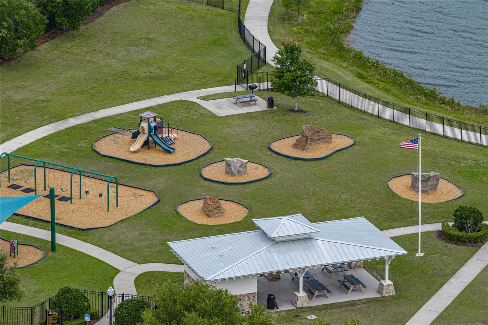 Listing photo id 67 for 19099 Long Lake Ranch Boulevard