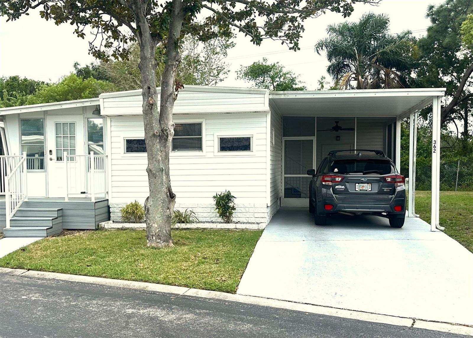 Listing photo id 12 for 9790 66th Street N 362