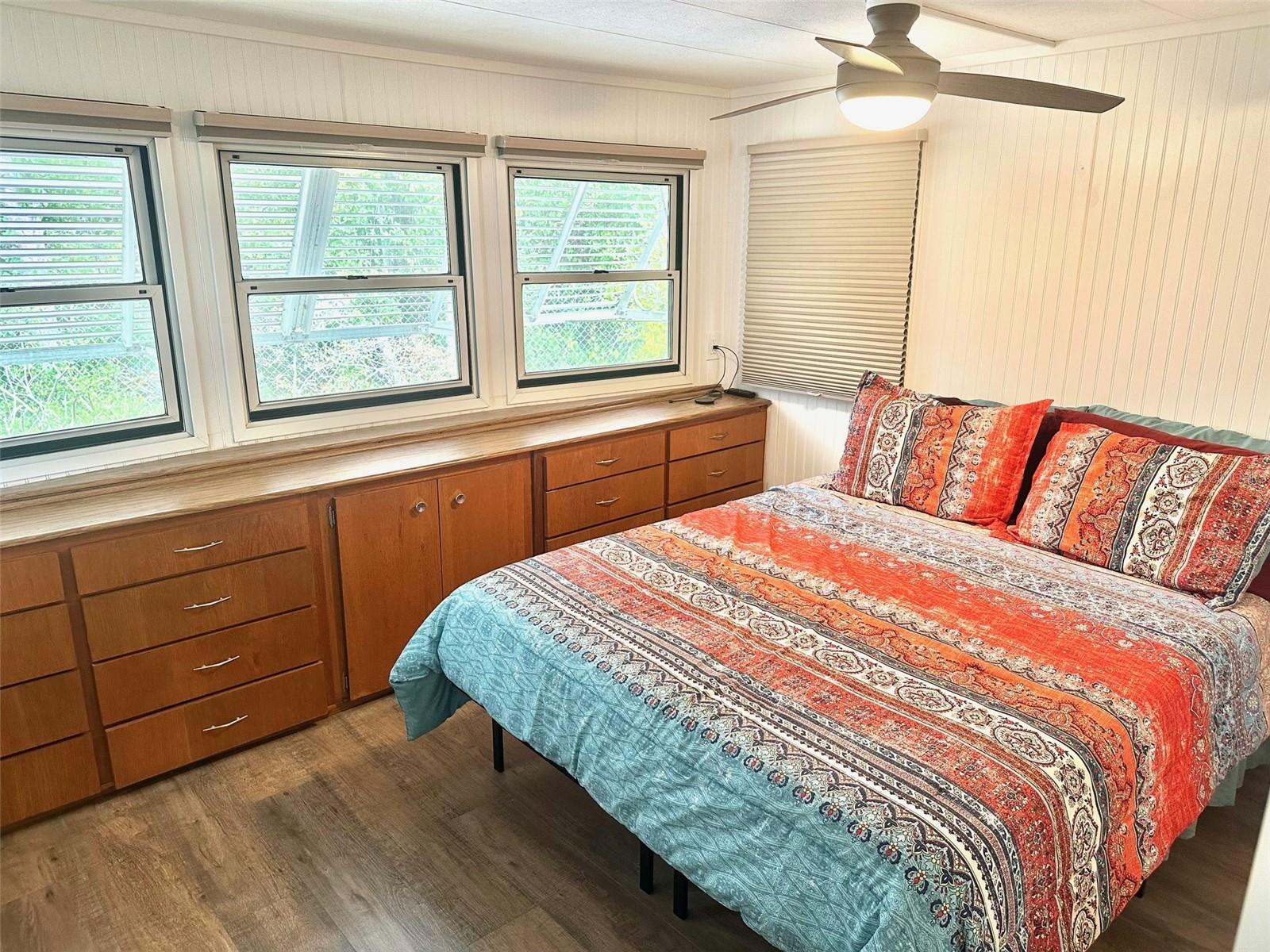 Listing photo id 3 for 9790 66th Street N 362