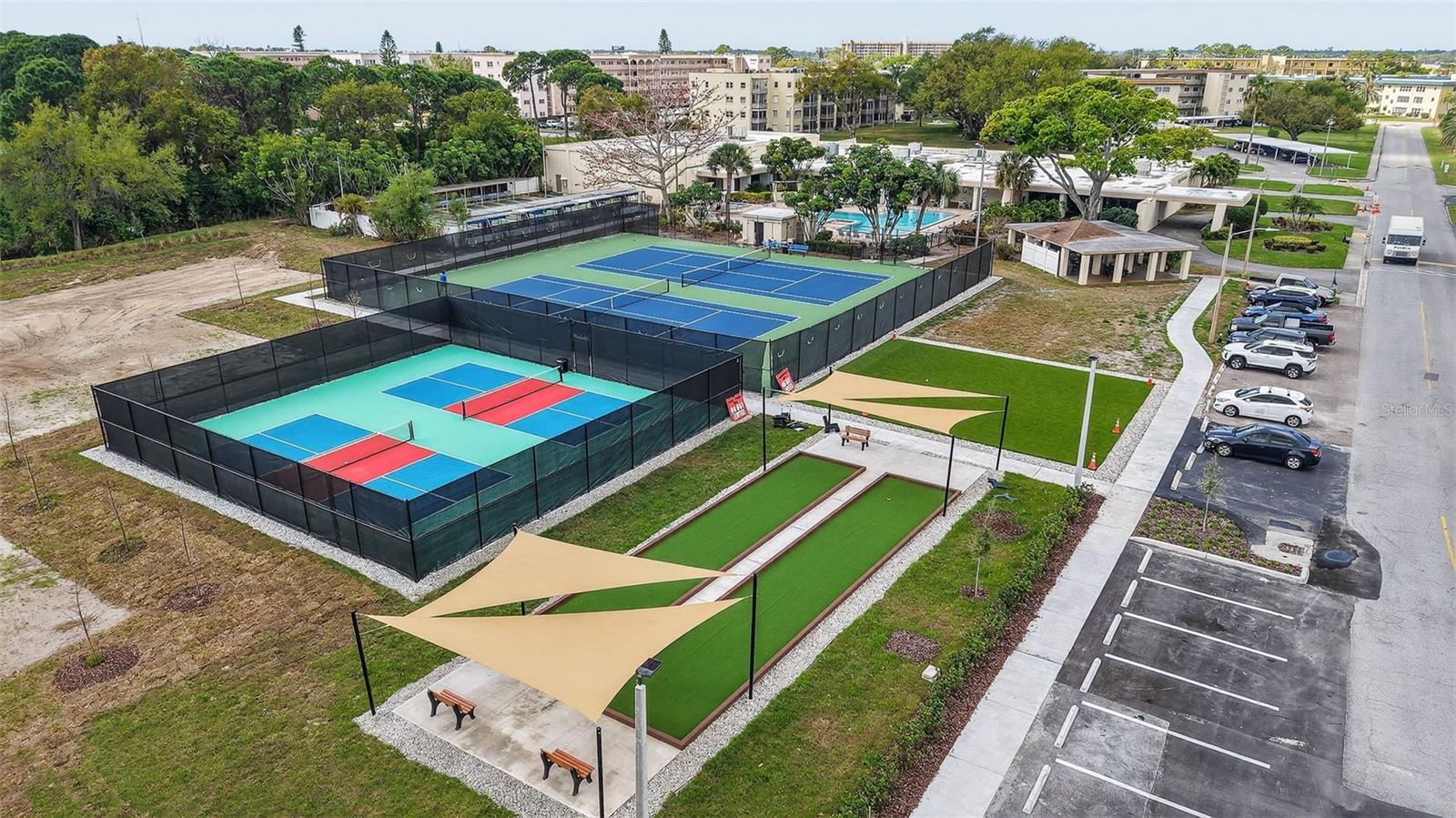 Image 16 of 26 For 6190 80th Street N 410