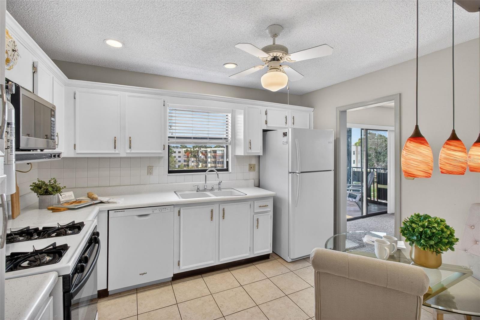 Image 8 of 26 For 6190 80th Street N 410