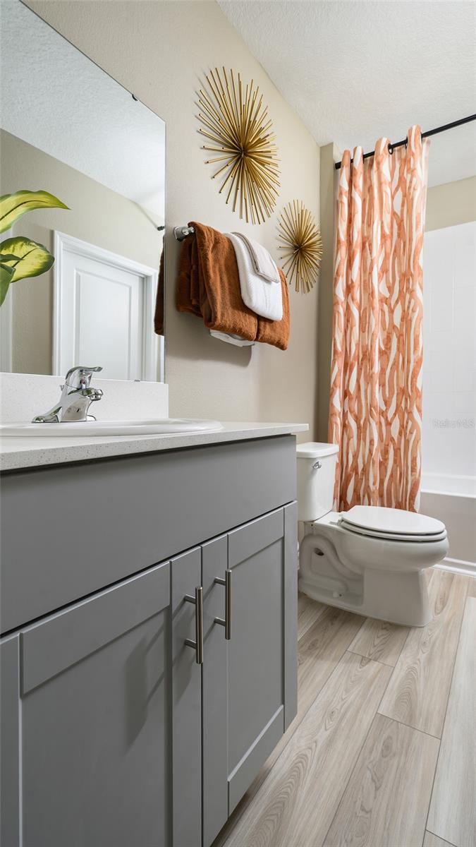 Image 12 of 25 For 36676 Thornhedge Drive