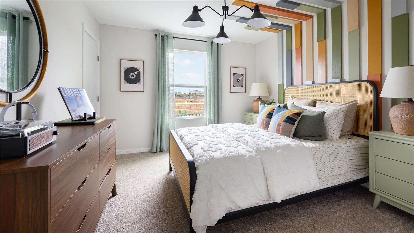 Image 17 of 25 For 36676 Thornhedge Drive