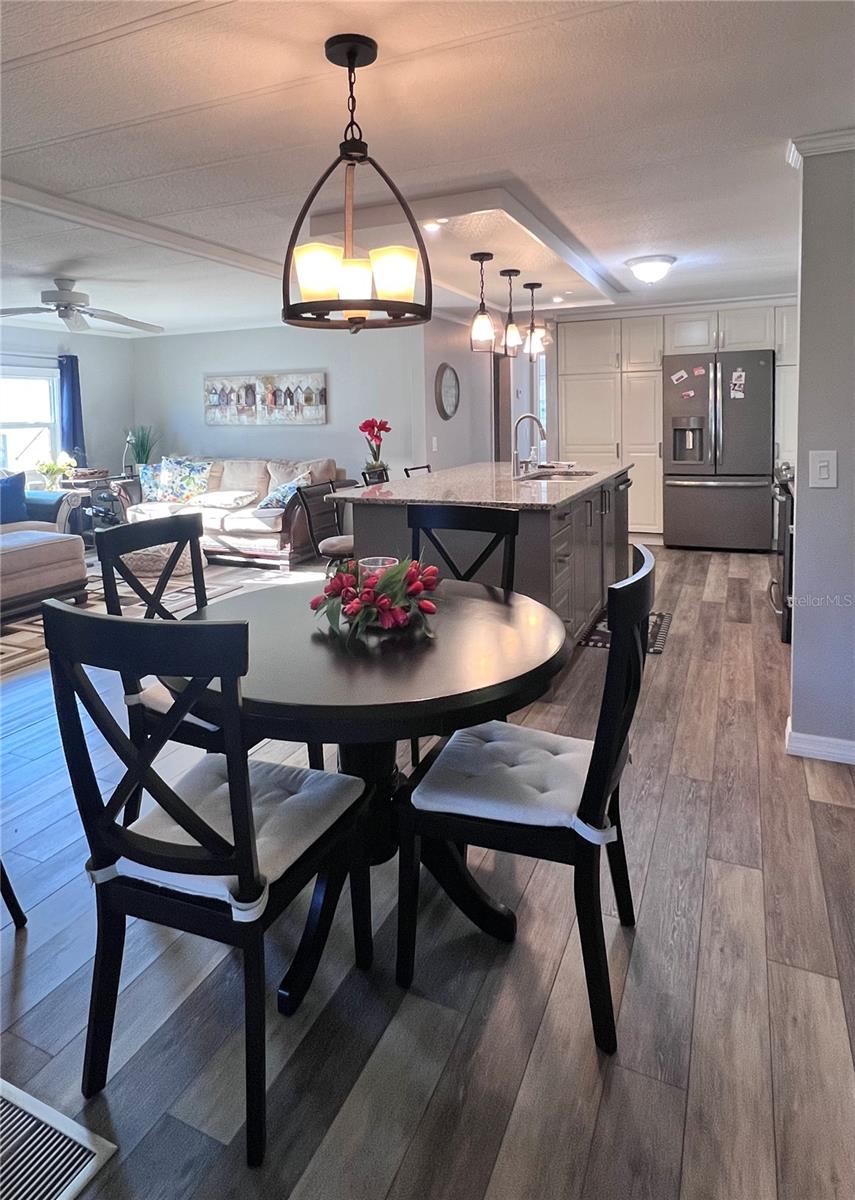 Image 11 of 84 For 1100 Belcher Road S 416