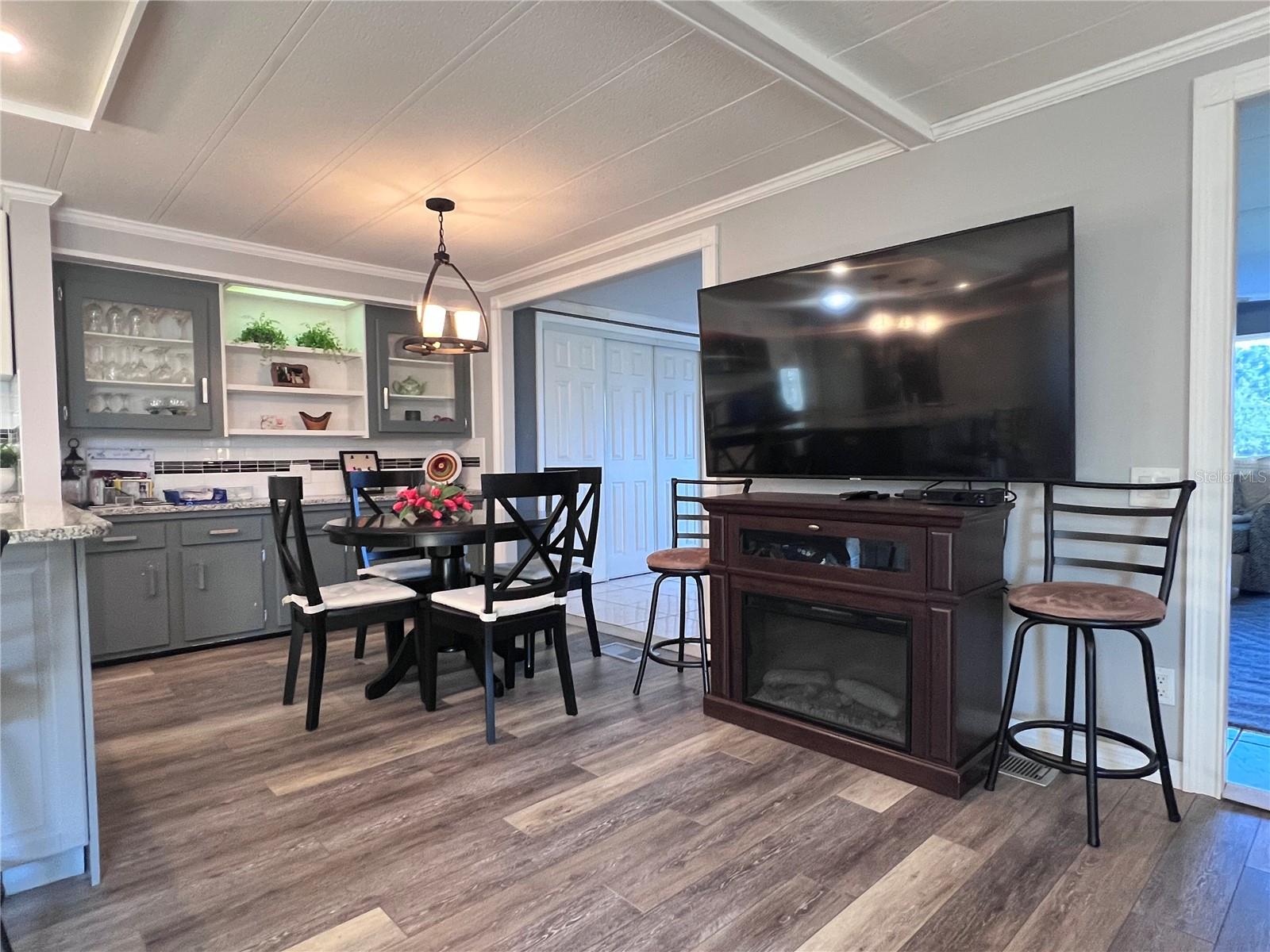 Image 12 of 84 For 1100 Belcher Road S 416