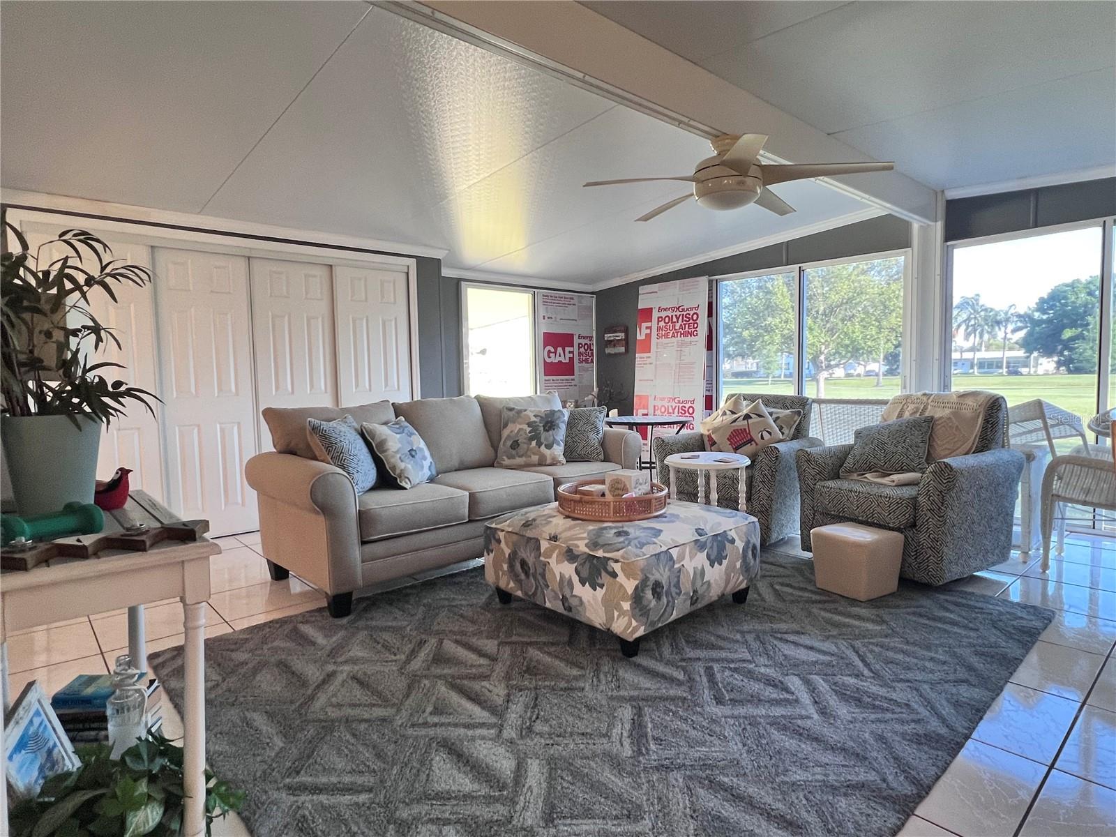 Image 13 of 84 For 1100 Belcher Road S 416