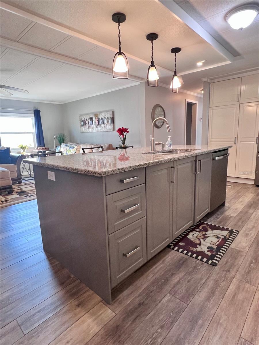 Image 22 of 84 For 1100 Belcher Road S 416