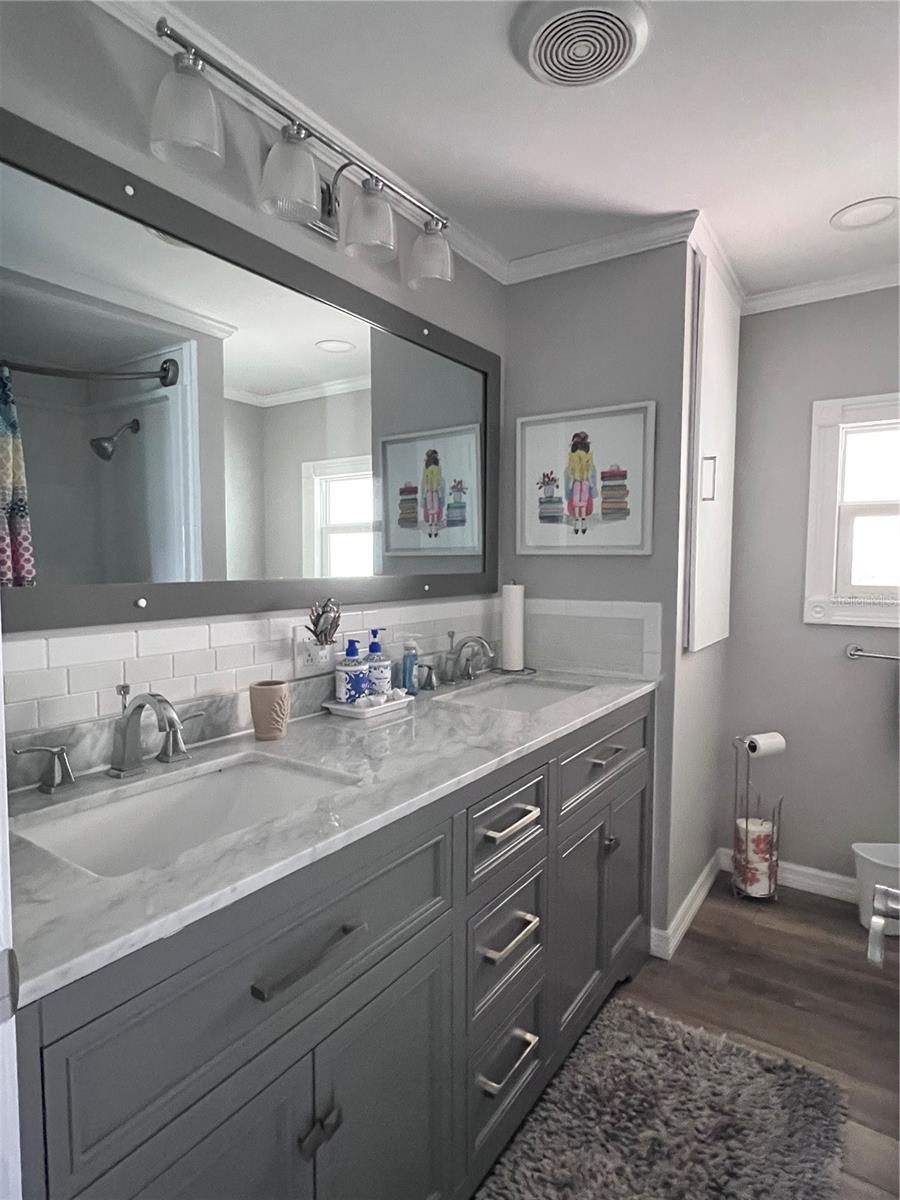 Image 28 of 84 For 1100 Belcher Road S 416