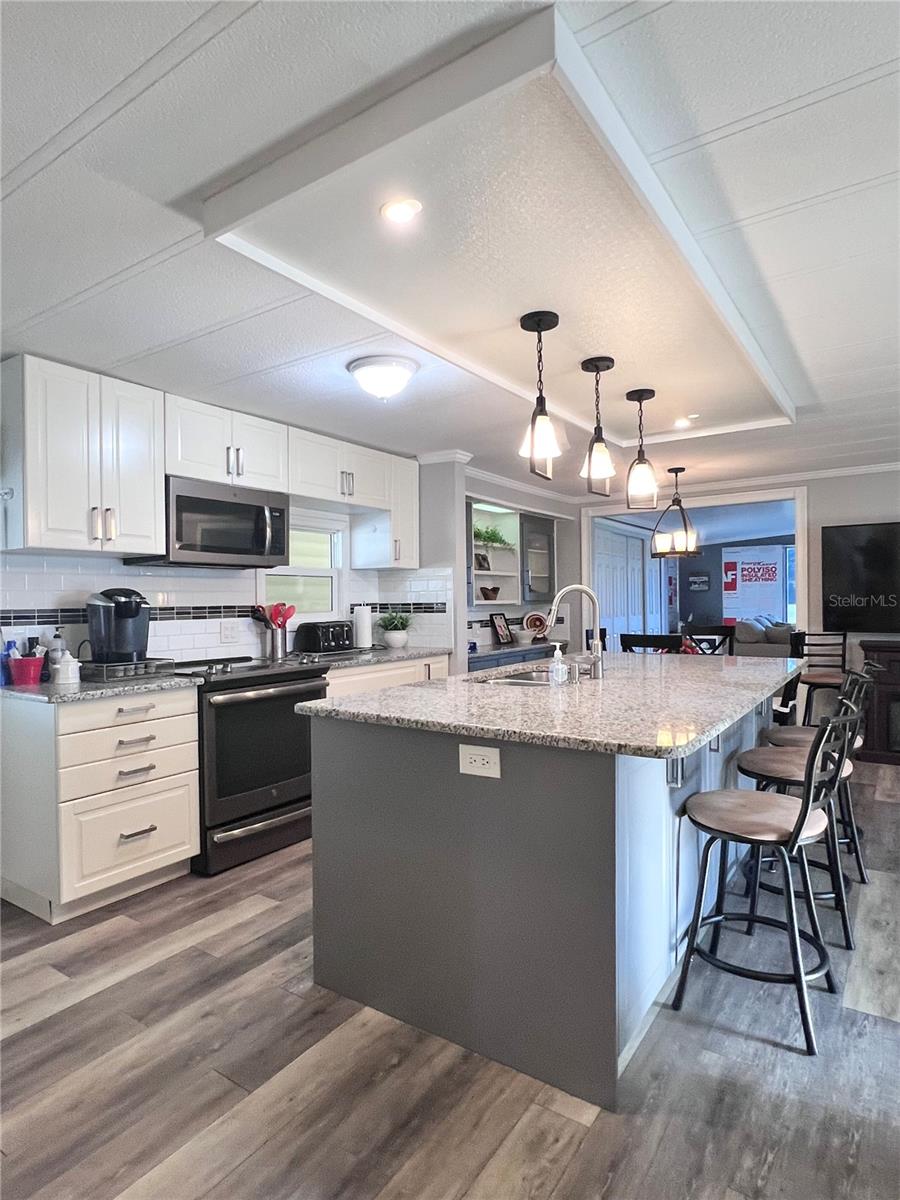 Image 6 of 84 For 1100 Belcher Road S 416