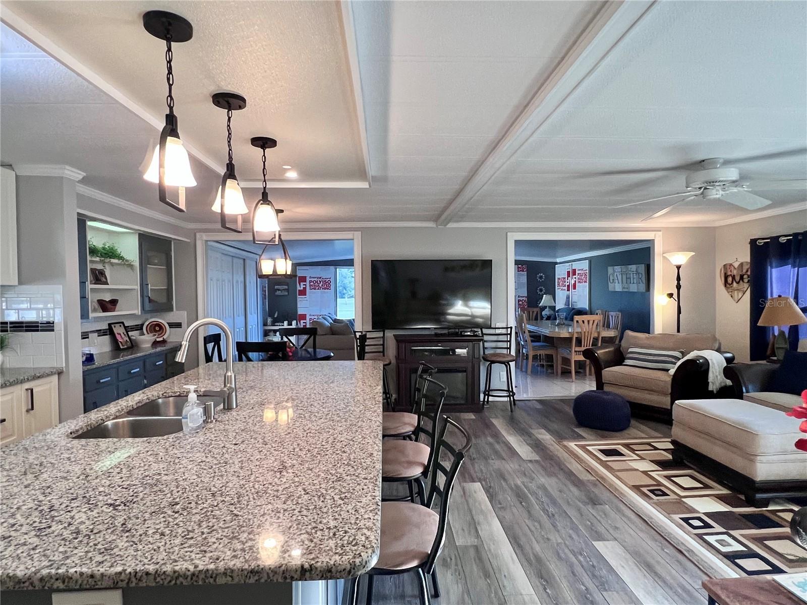 Image 7 of 84 For 1100 Belcher Road S 416