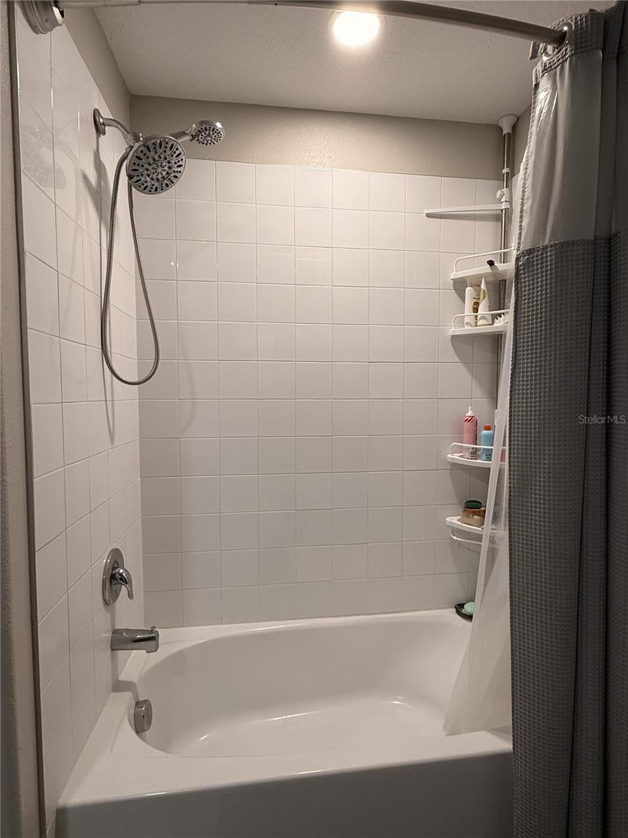 Image 11 of 45 For 146 Rain Berry Avenue