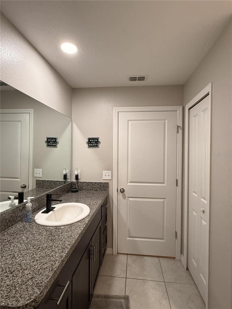 Image 12 of 45 For 146 Rain Berry Avenue