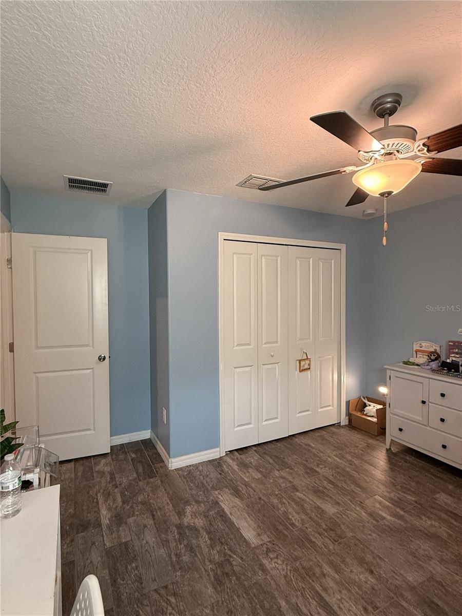 Image 15 of 45 For 146 Rain Berry Avenue