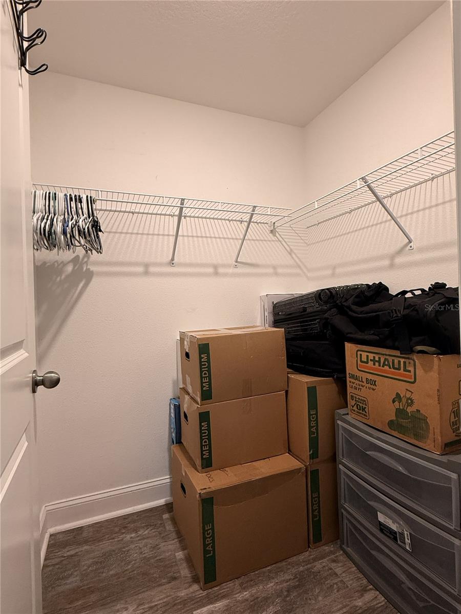 Image 24 of 45 For 146 Rain Berry Avenue