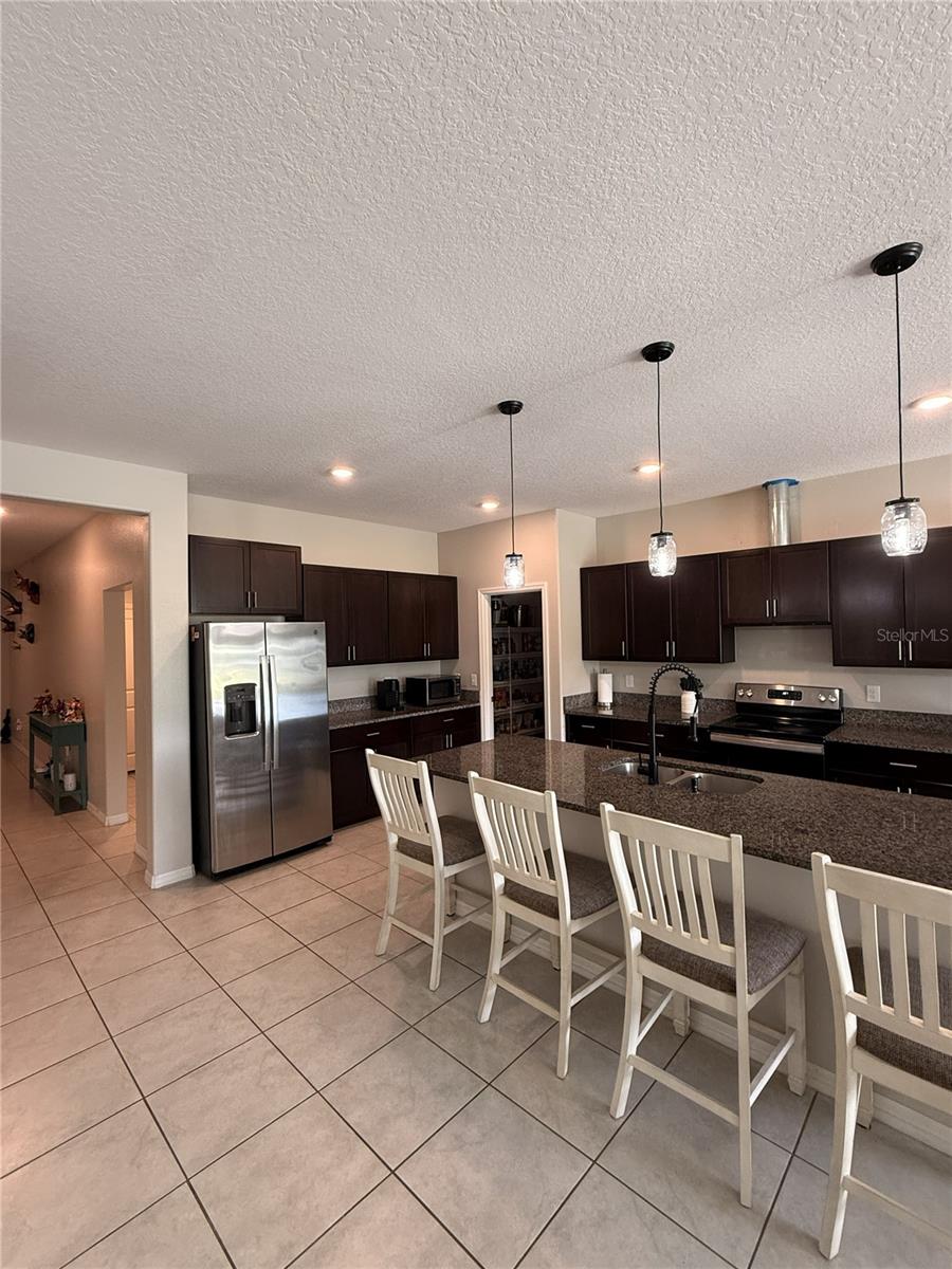 Image 28 of 45 For 146 Rain Berry Avenue