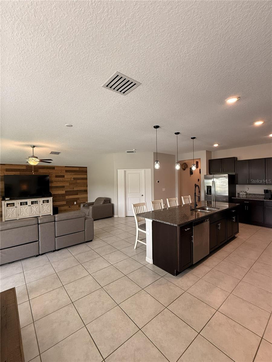 Image 32 of 45 For 146 Rain Berry Avenue