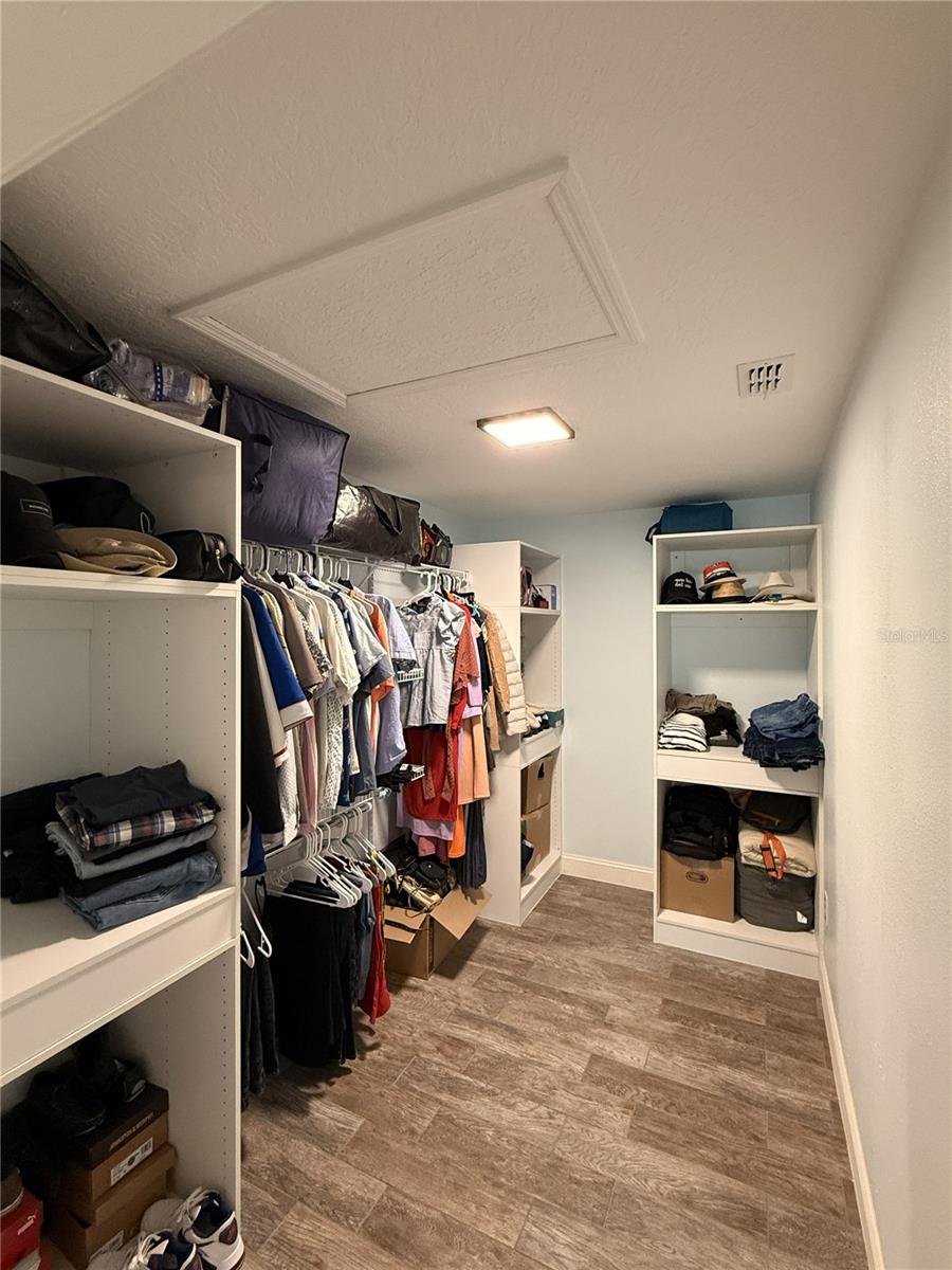 Image 37 of 45 For 146 Rain Berry Avenue