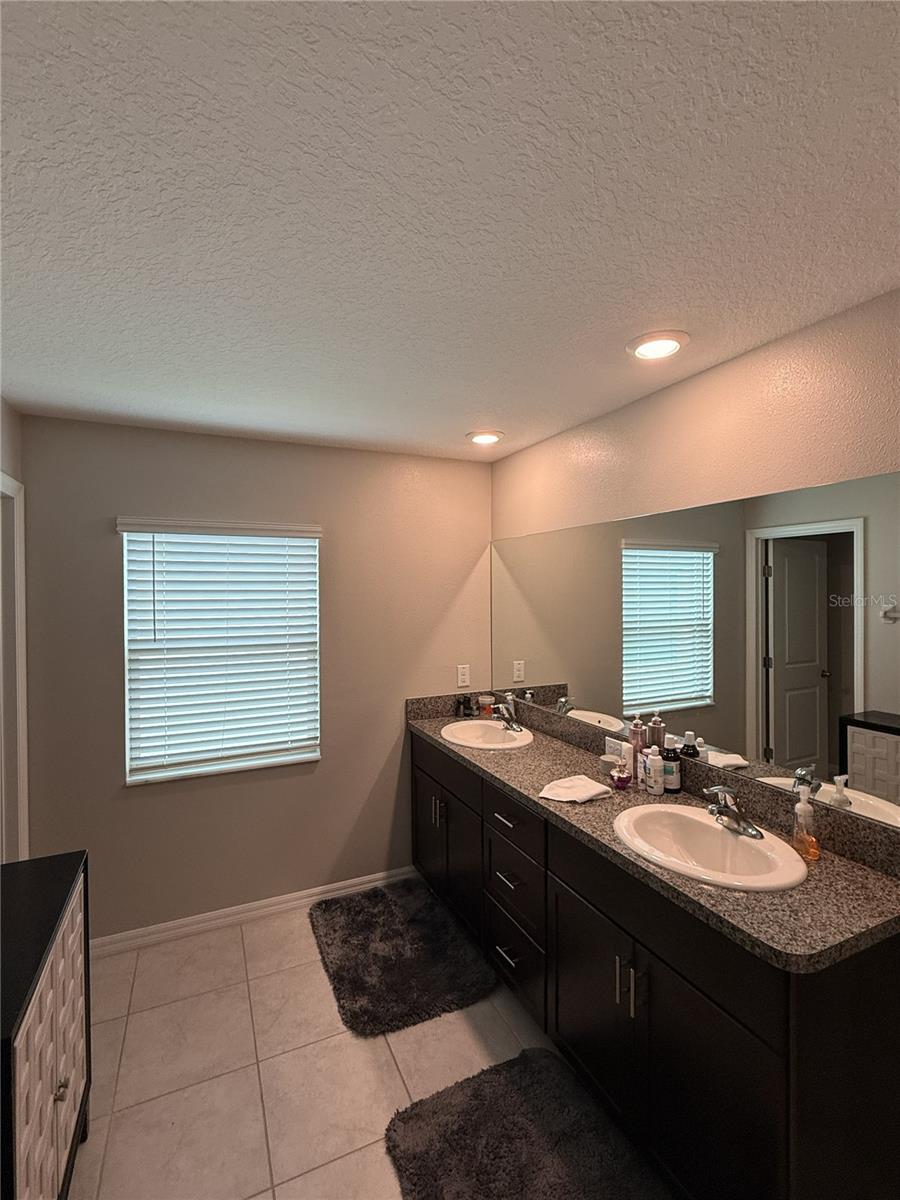 Image 39 of 45 For 146 Rain Berry Avenue