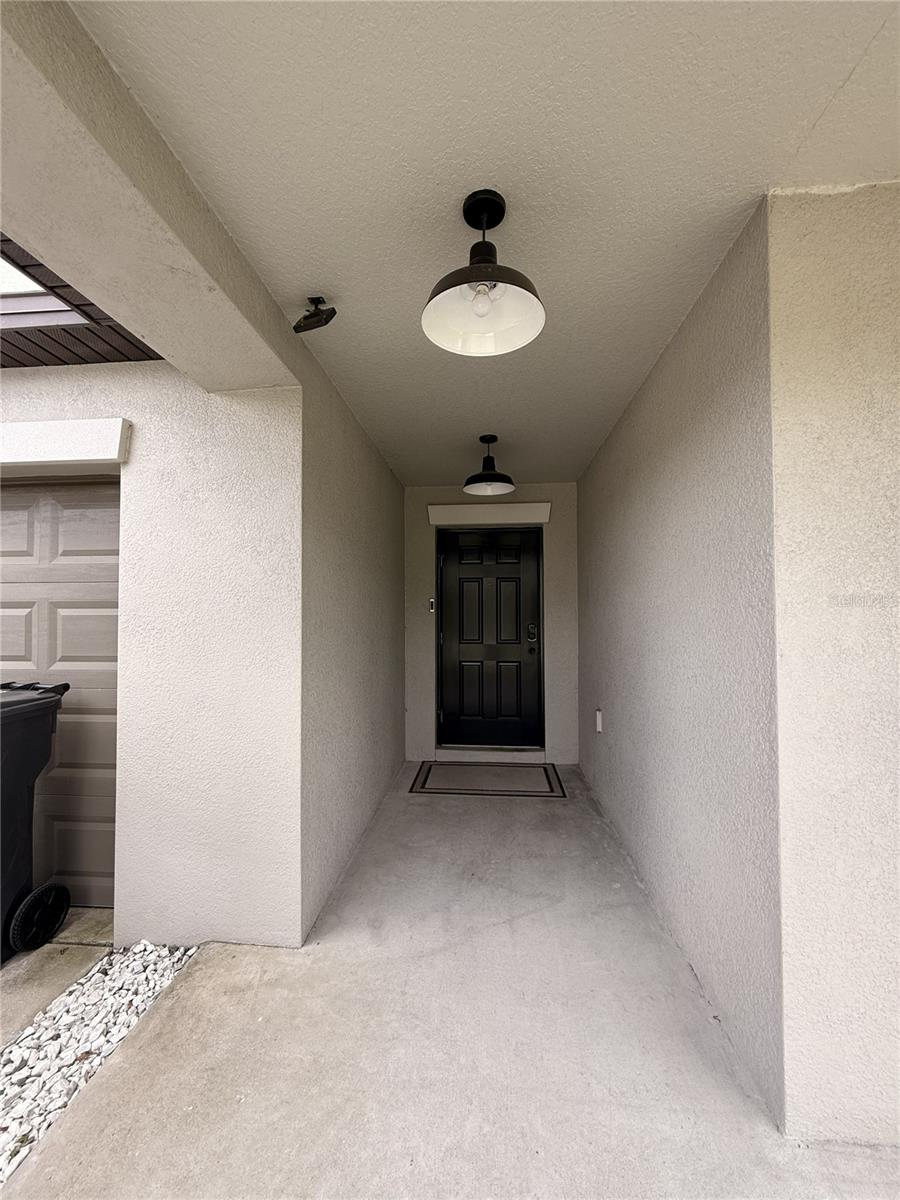 Image 6 of 45 For 146 Rain Berry Avenue