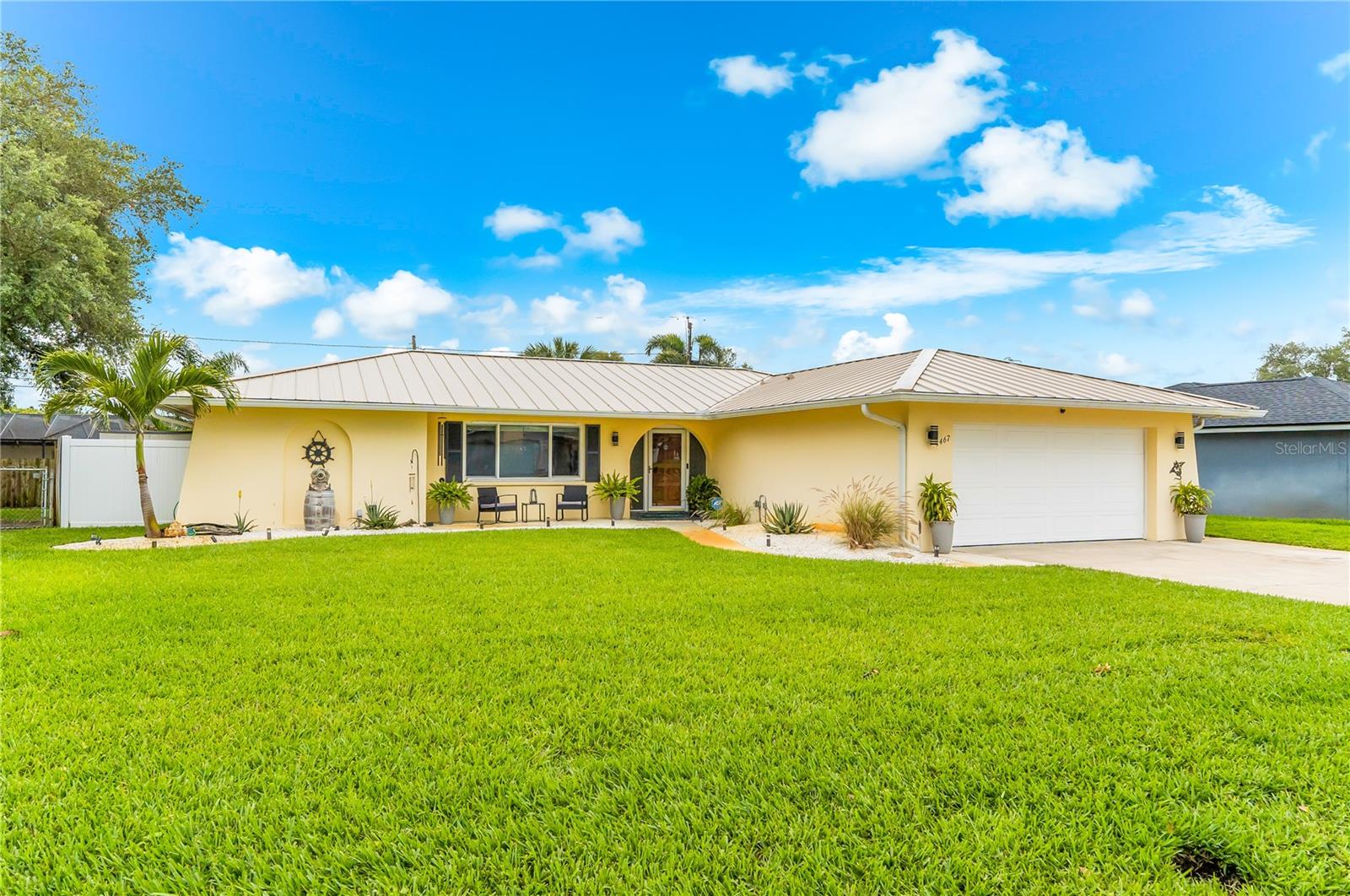 Listing photo id 56 for 1467 Cambridge Drive