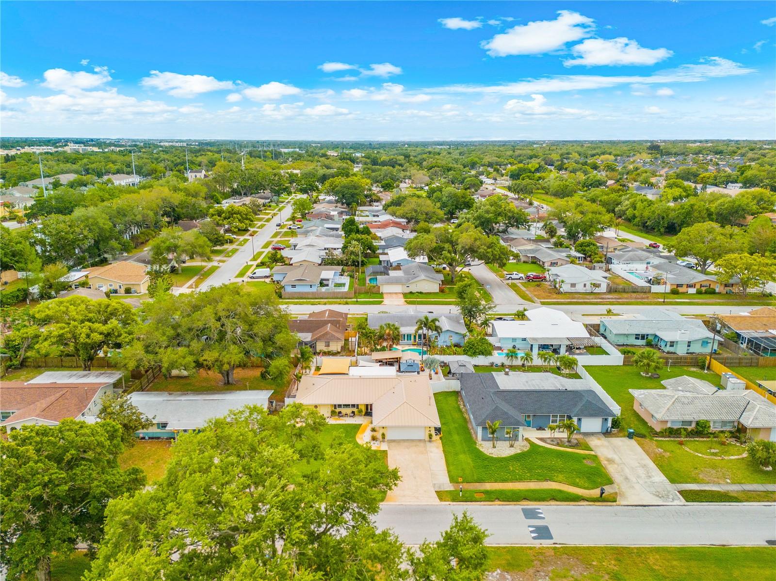 Listing photo id 58 for 1467 Cambridge Drive