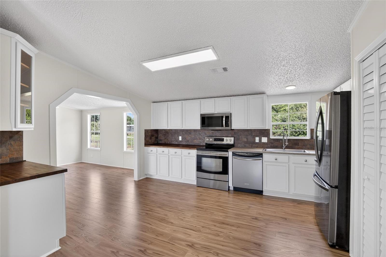 Image 14 of 67 For 9150 Wood Terrace Drive