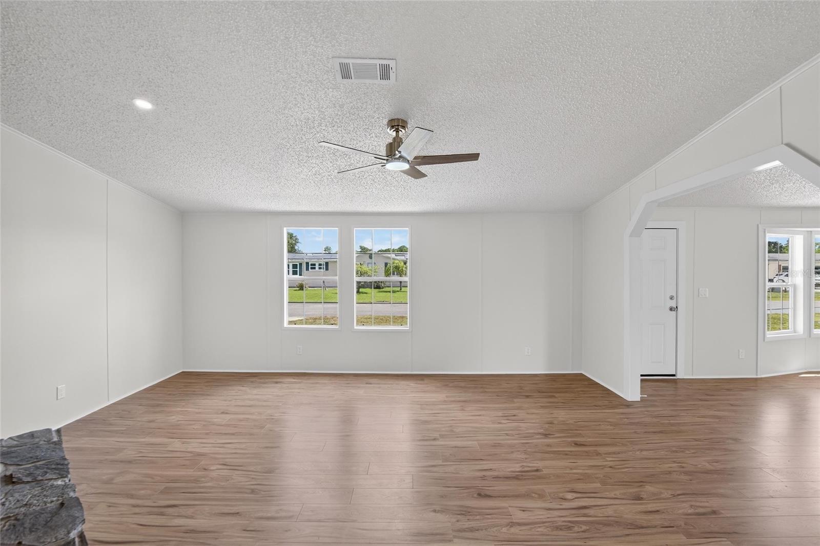 Image 21 of 67 For 9150 Wood Terrace Drive