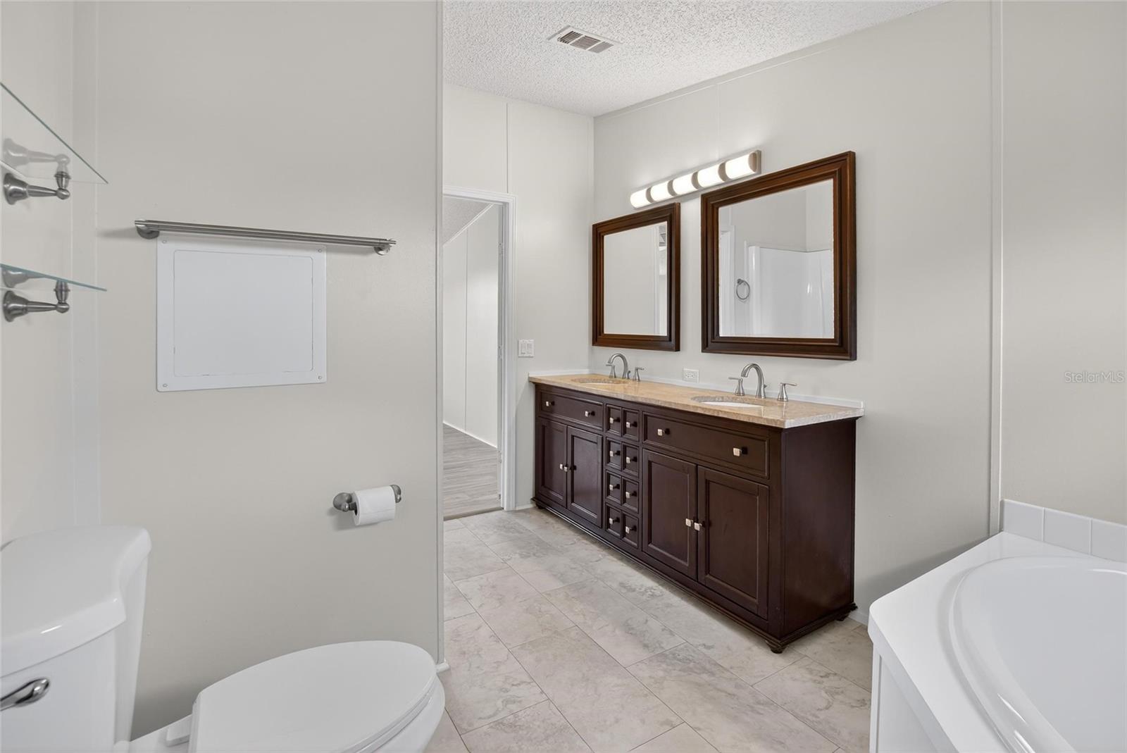 Image 26 of 67 For 9150 Wood Terrace Drive