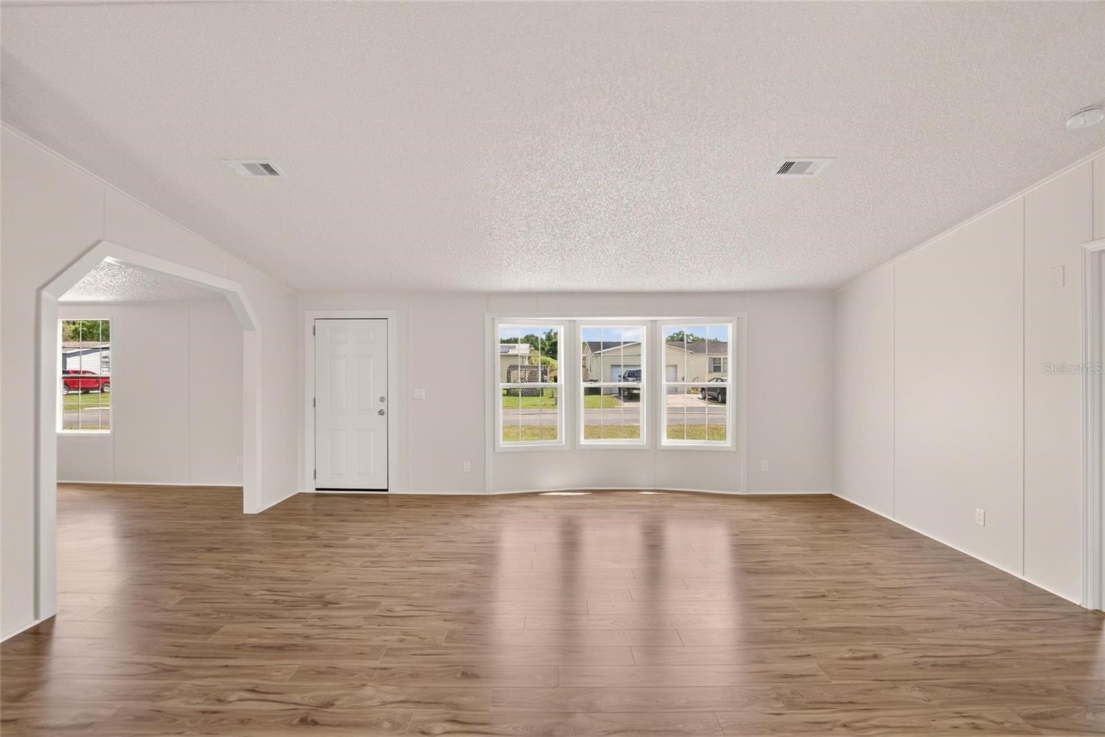 Image 8 of 67 For 9150 Wood Terrace Drive