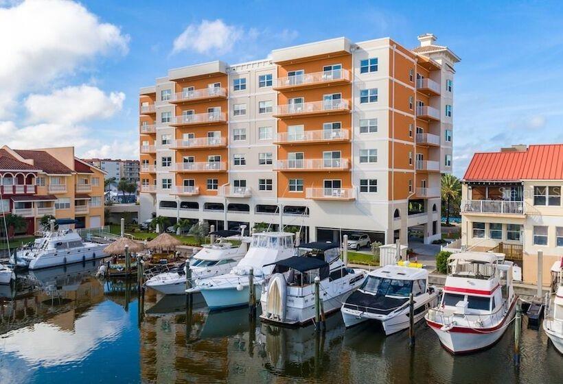 Listing photo id 34 for 13101 Gulf Boulevard 1605