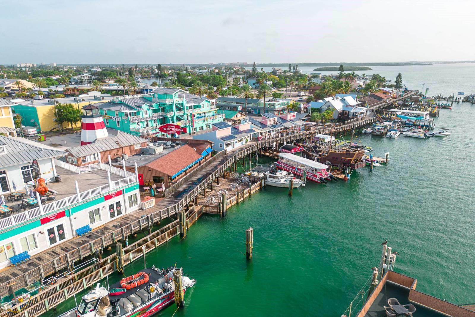 Listing photo id 42 for 13101 Gulf Boulevard 1605