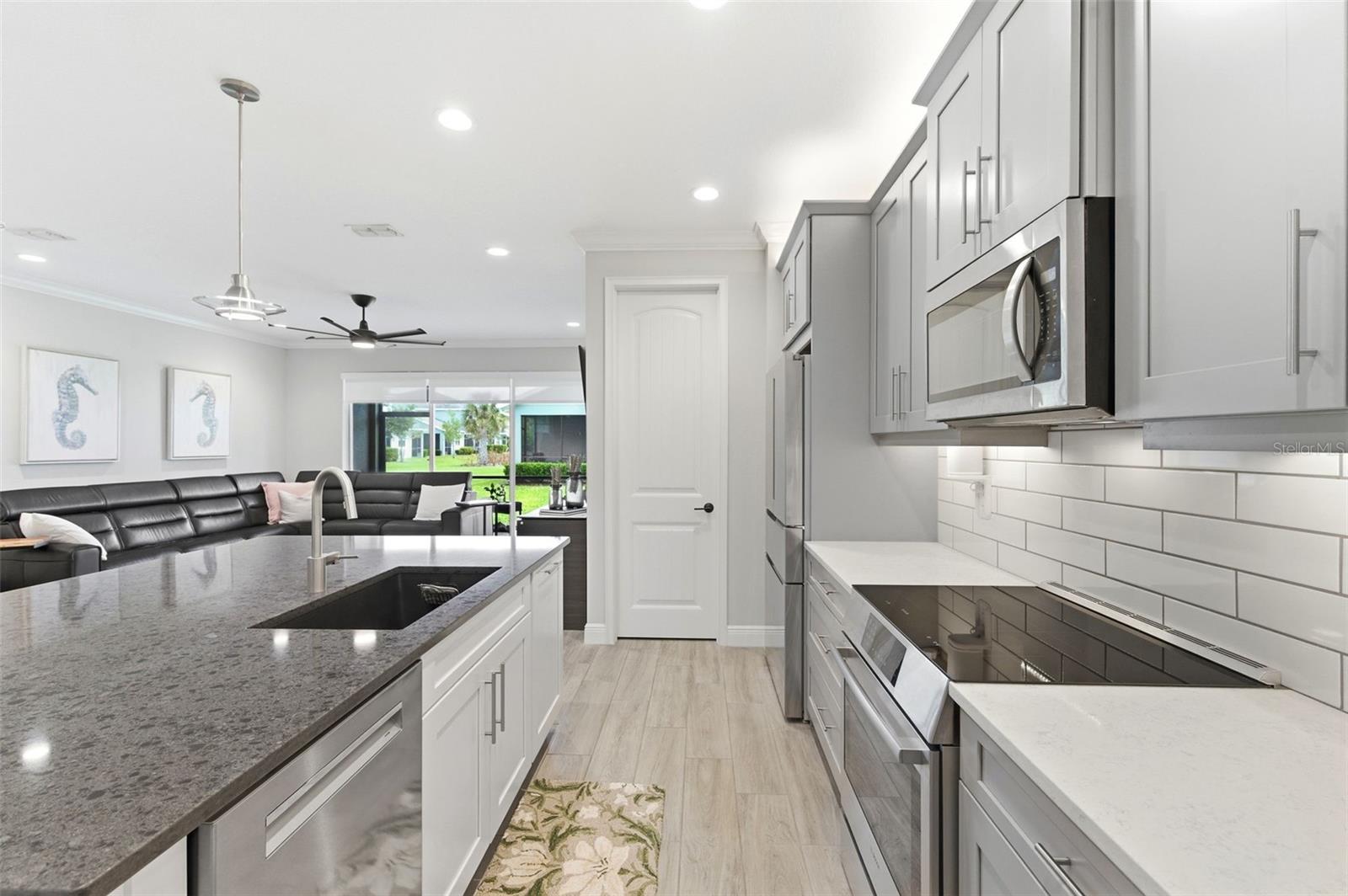 Image 13 of 51 For 1004 Mango Court