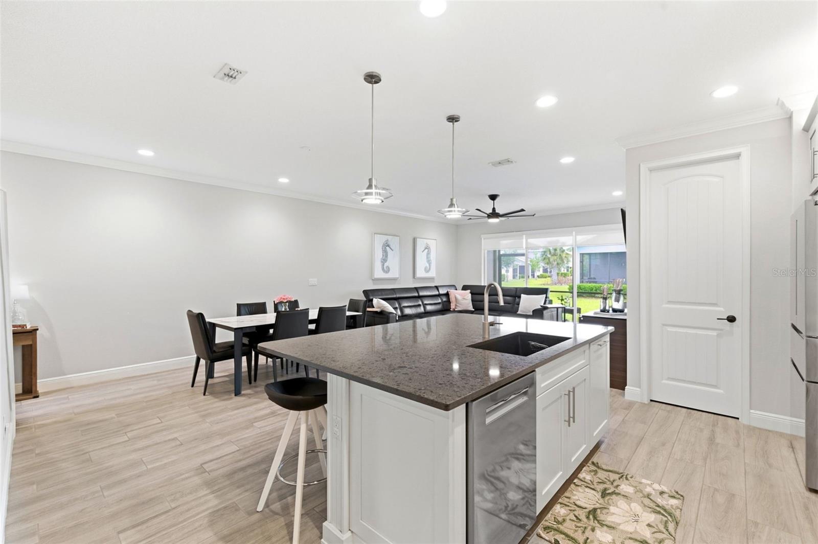 Image 14 of 51 For 1004 Mango Court