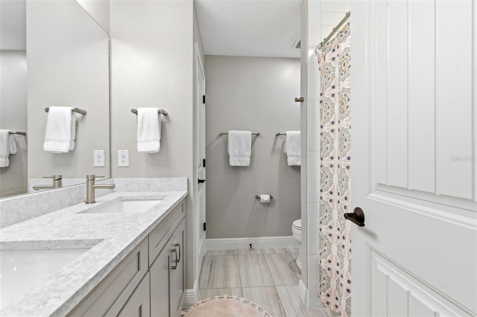 Image 20 of 51 For 1004 Mango Court