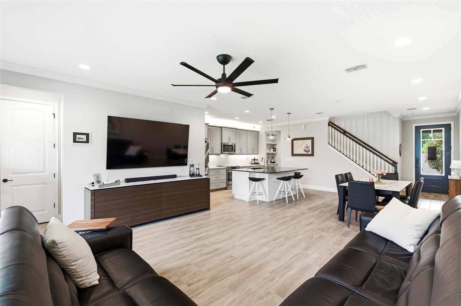 Image 8 of 51 For 1004 Mango Court