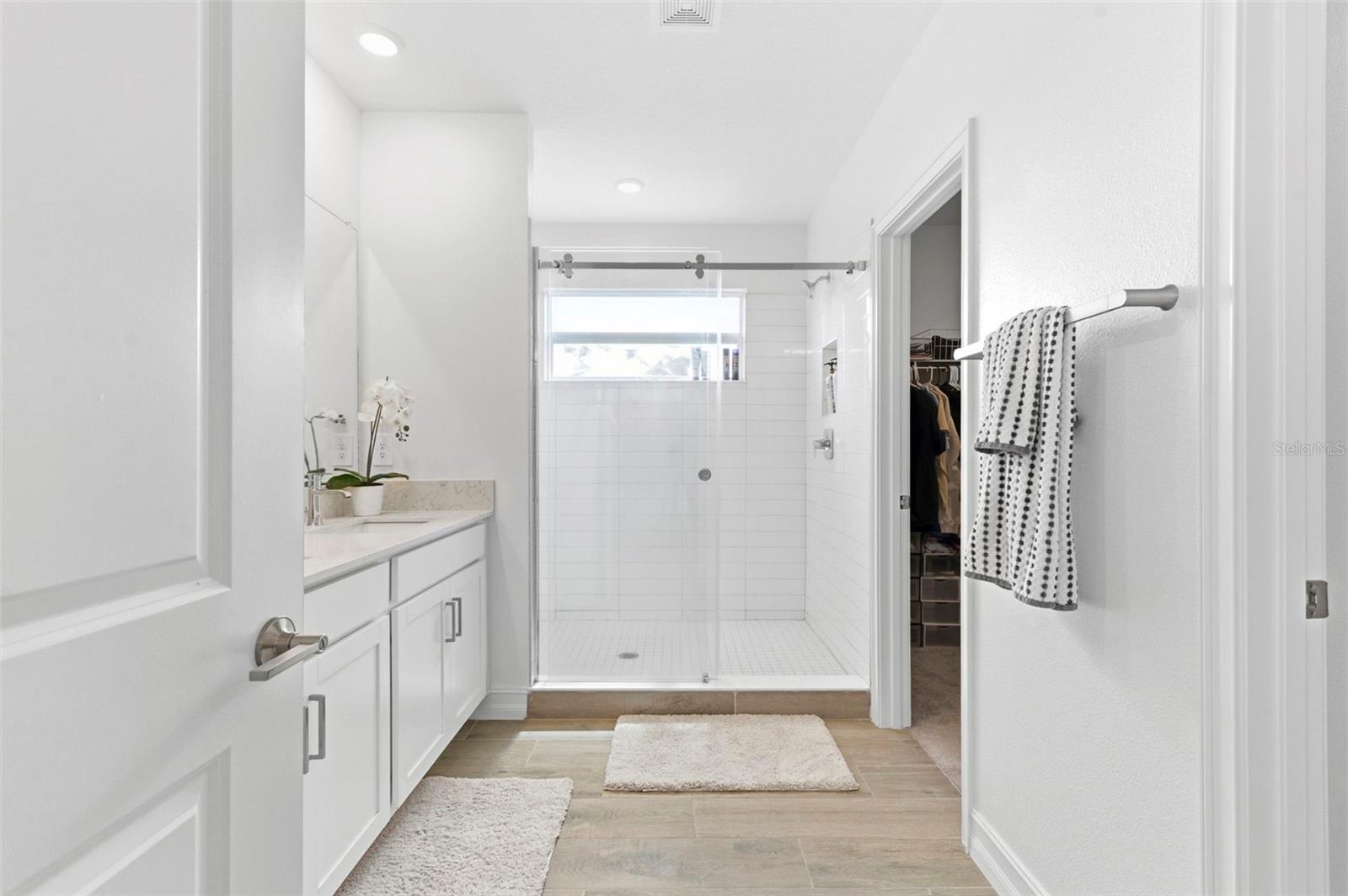 Image 36 of 79 For 11509 72nd Place E