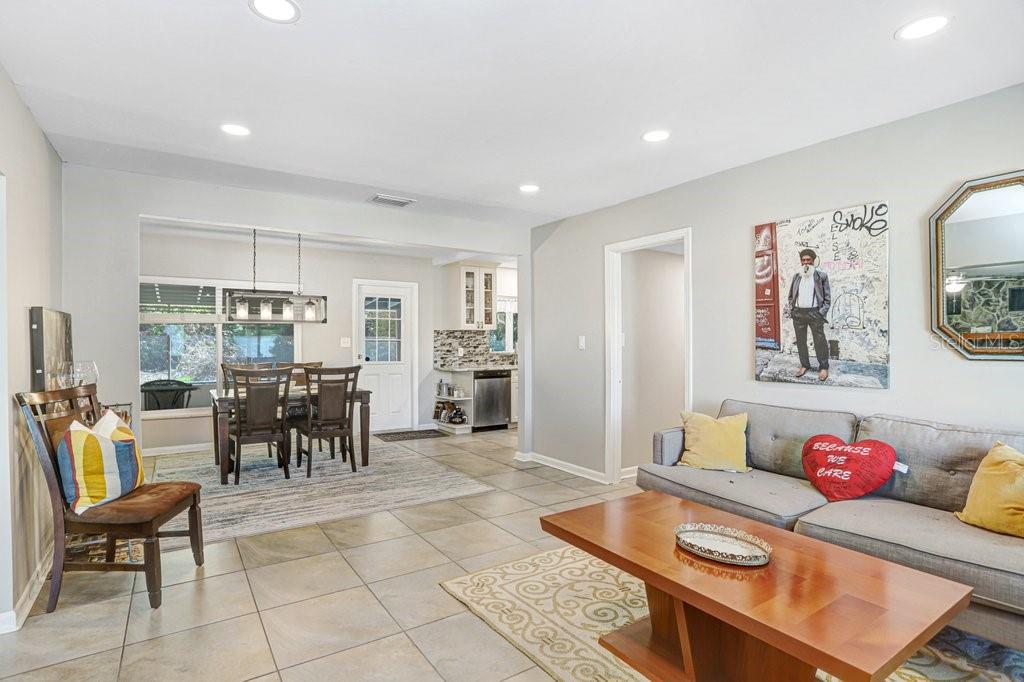 Image 11 of 31 For 6703 River Boulevard