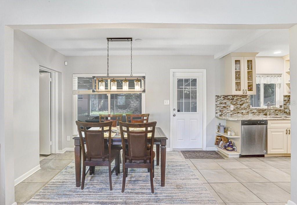 Image 13 of 31 For 6703 River Boulevard